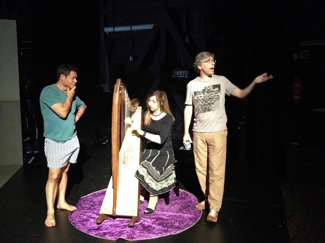 ELENA AKER COLABORA CON DAVID TRUEBA Y JORGE SANZ 
