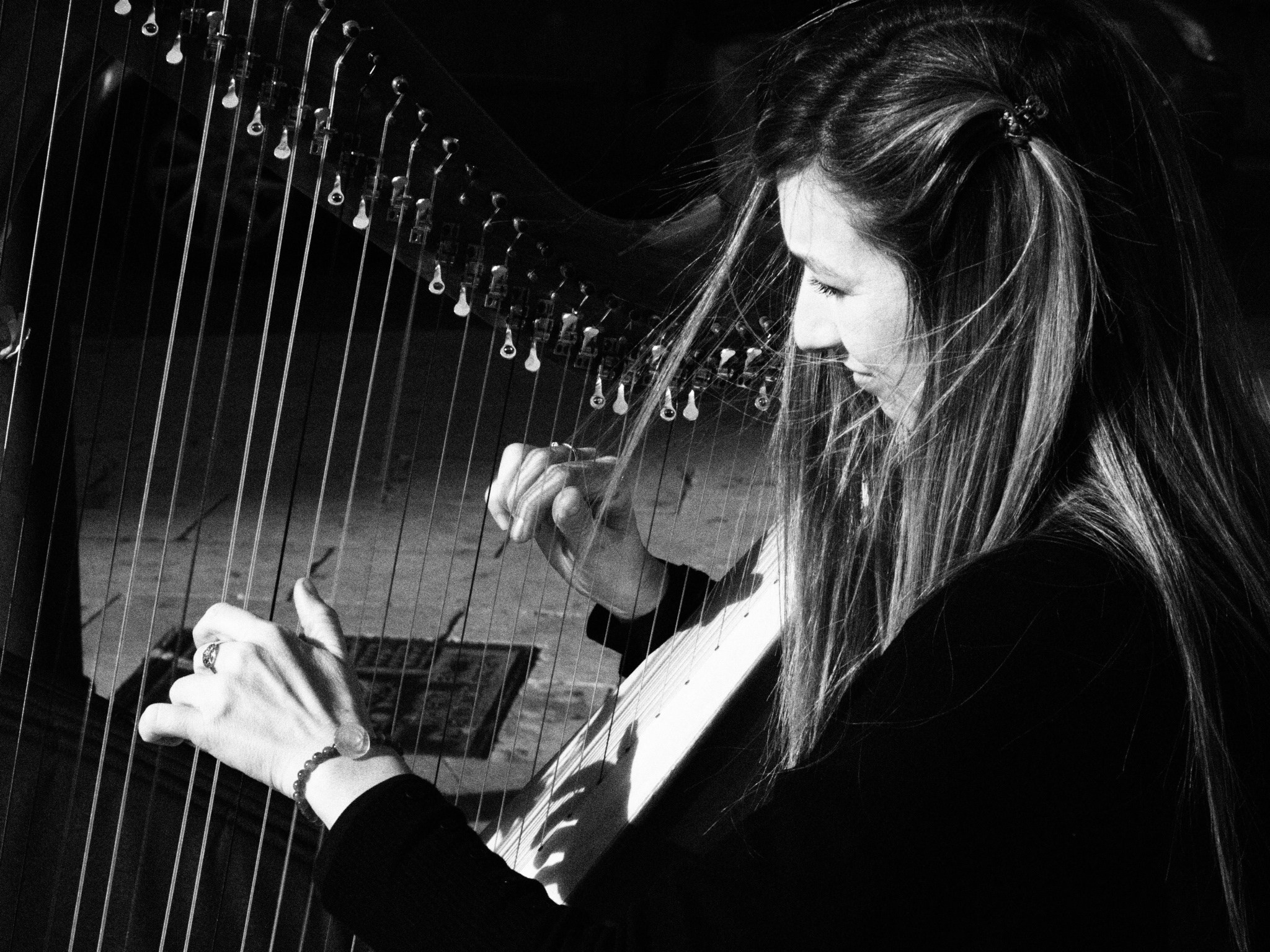 Elena Aker y su arpa en Valencia